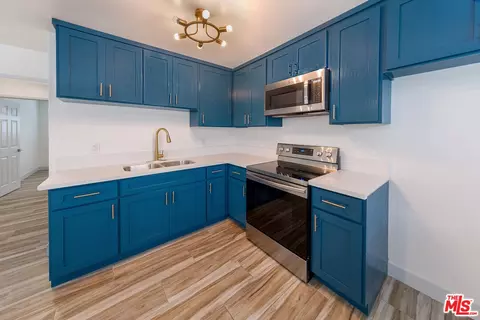 1332 Walnut Ave, Long Beach, CA 90813 photo 5