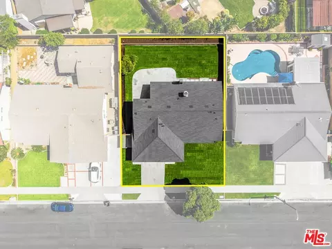 View/Area - 404 E Meadowbrook Ave, Orange, CA 92865 photo 1 of 4
