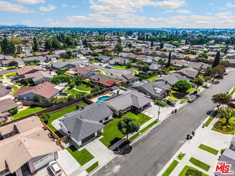 View/Area - 404 E Meadowbrook Ave, Orange, CA 92865 photo 4 of 4