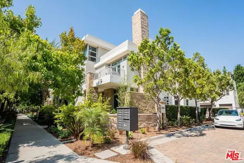13042 W North Icon Cir, Playa Vista, CA 90094