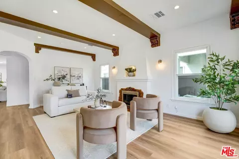 1900 W 85th St, Los Angeles, CA 90047
