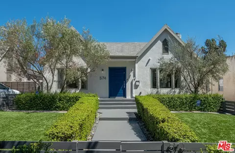 574 N Plymouth Blvd, Los Angeles, CA 90004