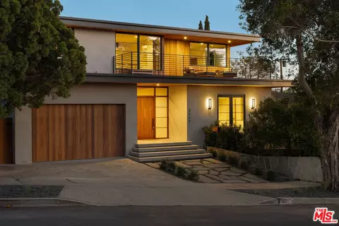 3362 Rosewood Ave, Los Angeles, CA 90066