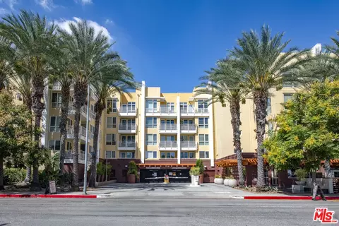 21301 Erwin St #340, Woodland Hills, CA 91367