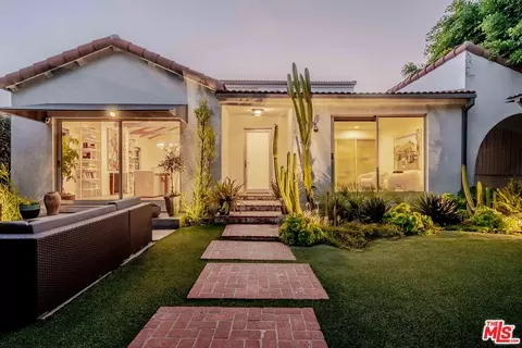 517 N Laurel Ave, Los Angeles, CA 90048