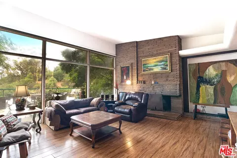 3201 Benedict Canyon Dr, Beverly Hills, CA 90210