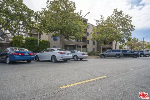 1450 Locust Ave #306, Long Beach, CA 90813