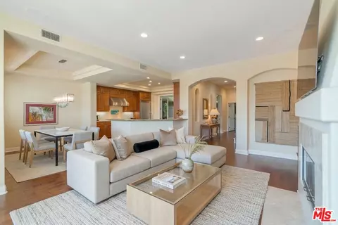 23963 De Ville Way, Malibu, CA 90265