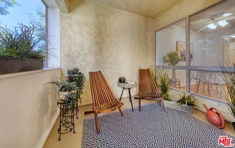 6225 Canterbury Dr #205, Culver City, CA 90230
