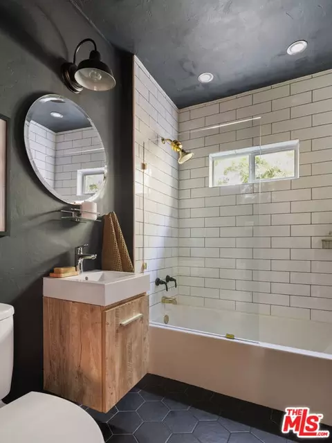1012 Superba Ave, Venice, CA 90291 photo 31
