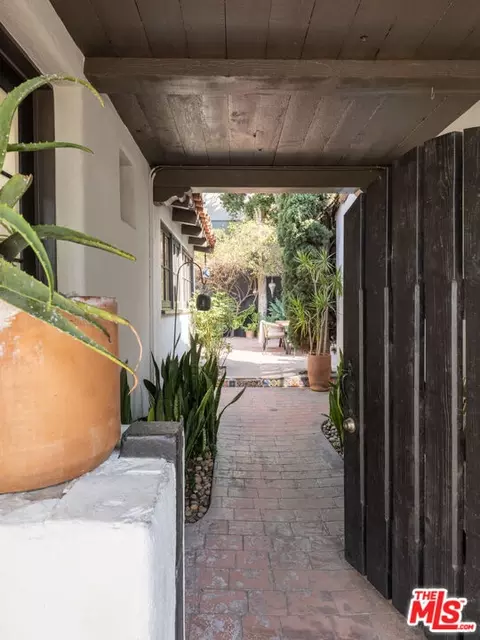 1012 Superba Ave, Venice, CA 90291 photo 42