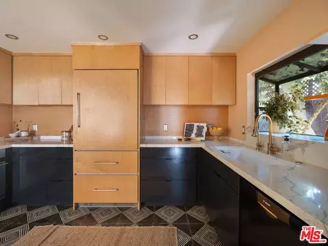 1012 Superba Ave, Venice, CA 90291 photo 23