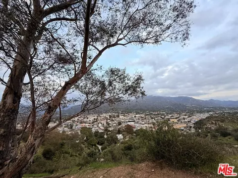 9735 N Estaban Way, Tujunga, CA 91042 photo 2
