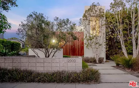 2000 Walnut Ave, Venice, CA 90291 photo 3