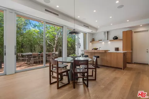 2000 Walnut Ave, Venice, CA 90291 photo 16
