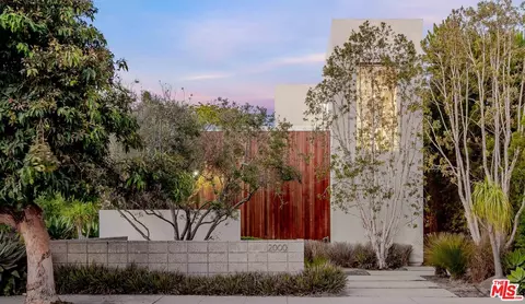 2000 Walnut Ave, Venice, CA 90291