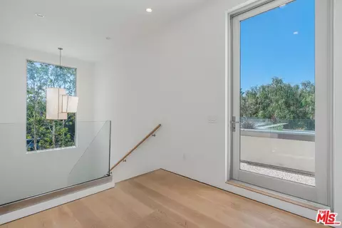 2000 Walnut Ave, Venice, CA 90291 photo 23