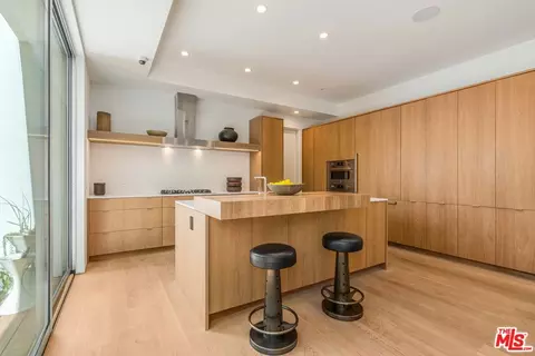 2000 Walnut Ave, Venice, CA 90291 photo 10
