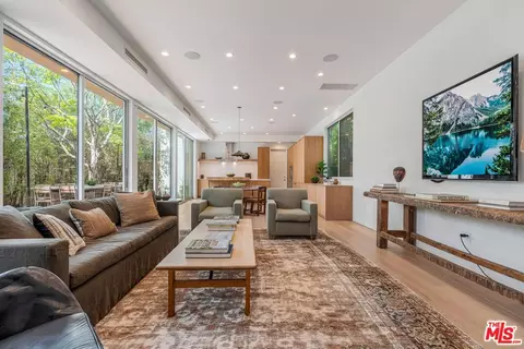 2000 Walnut Ave, Venice, CA 90291 photo 6
