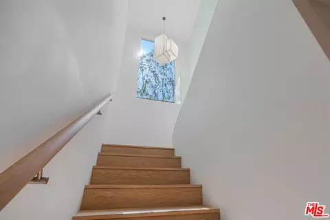 2000 Walnut Ave, Venice, CA 90291 photo 22
