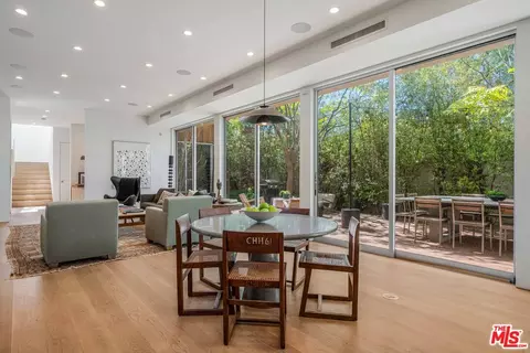 2000 Walnut Ave, Venice, CA 90291 photo 17
