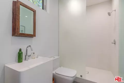 2000 Walnut Ave, Venice, CA 90291 photo 37