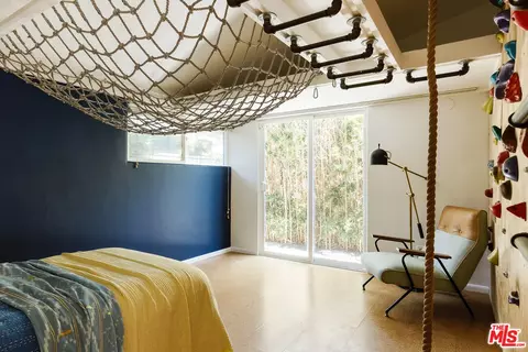 Bedroom - 3916 Lemon Ave, Long Beach, CA 90807 photo 4 of 4