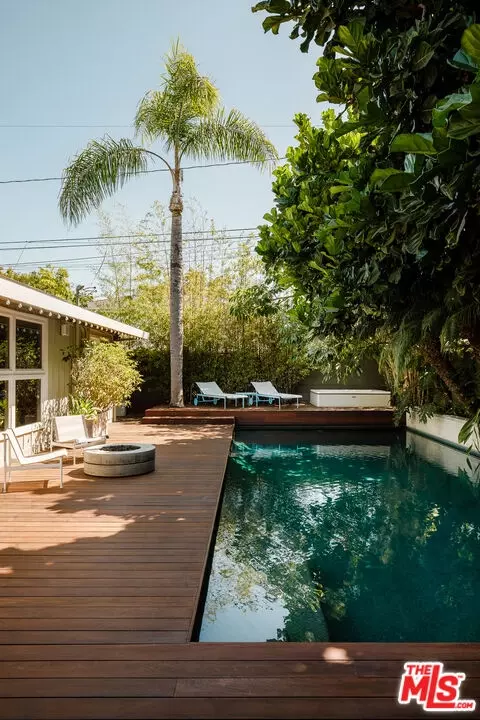 Exterior - 3916 Lemon Ave, Long Beach, CA 90807 photo 10 of 14