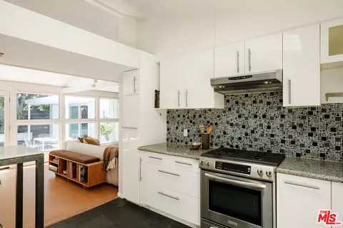 Kitchen - 3916 Lemon Ave, Long Beach, CA 90807 photo 3 of 3