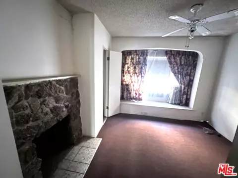 Living - 451 Palm Dr, Glendale, CA 91202 photo 1 of 2