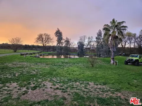 25175 Pennsylvania Ave, Corning, CA 96021 photo 3