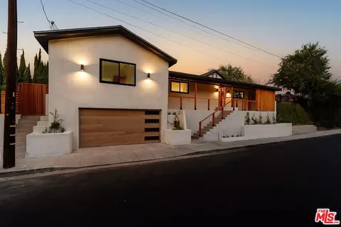 576 Neva Pl, Los Angeles, CA 90042