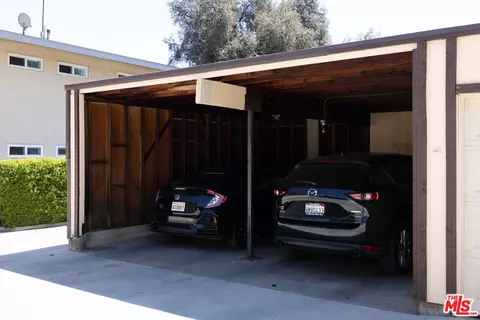 Exterior - 687 E Orange Grove Blvd, Pasadena, CA 91104 photo 4 of 4