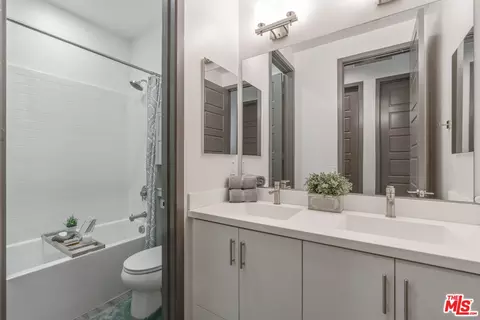 Bath - 73 Prominence, Lake Forest, CA 92630 photo 3 of 3