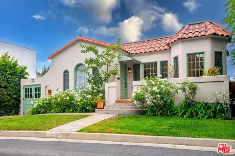 1556 Murray Cir, Los Angeles, CA 90026