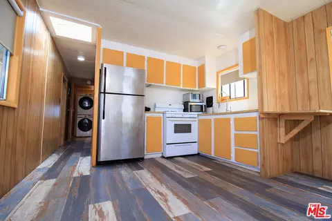 11250 Playa St #108, Culver City, CA 90230