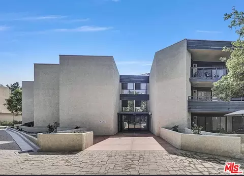 4589 Via Marisol #260, Los Angeles, CA 90042