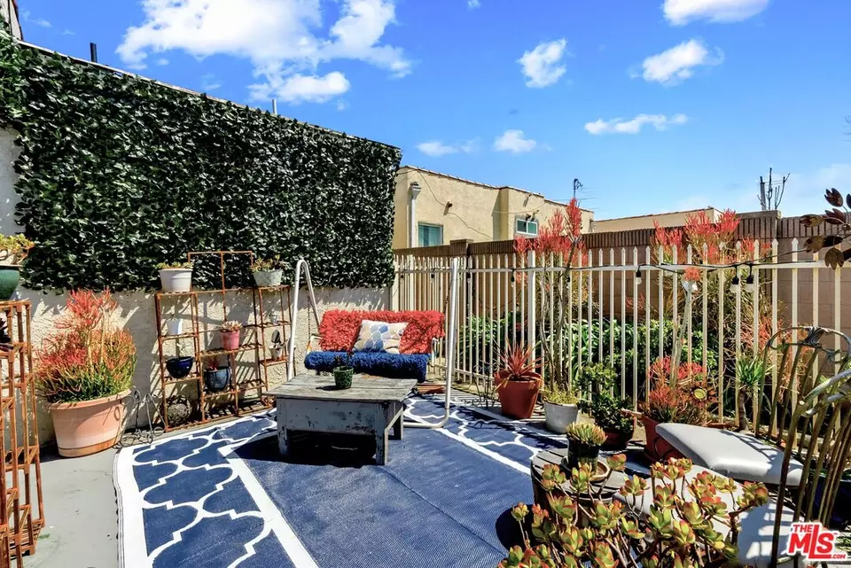 Exterior - 9101 La Salle Ave, Los Angeles, CA 90047 photo 3 of 3