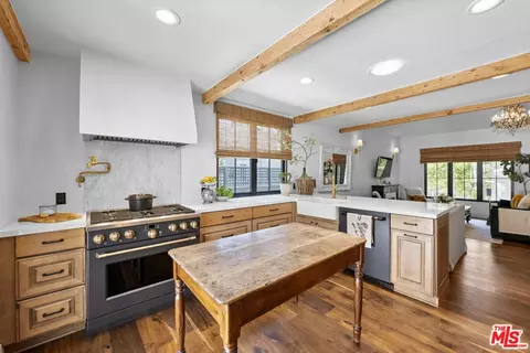 8961 Dicks St, West Hollywood, CA 90069