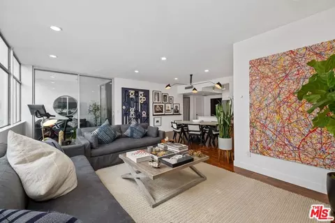 7960 Selma Ave #209, Los Angeles, CA 90046