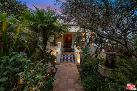 832 Cedar St, Santa Monica, CA 90405