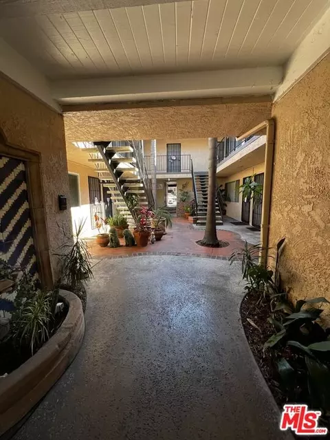 4244 E 5th St, Long Beach, CA 90814 photo 6