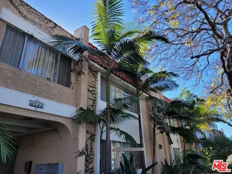 4244 E 5th St, Long Beach, CA 90814 photo 2