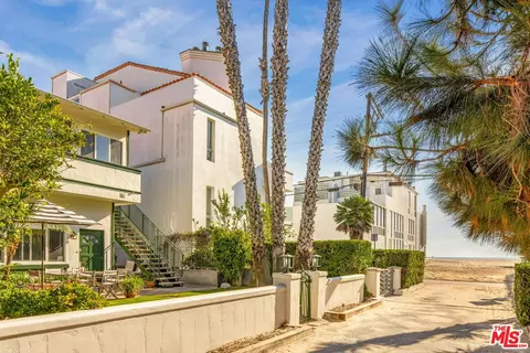 16 Spinnaker St, Marina Del Rey, CA 90292