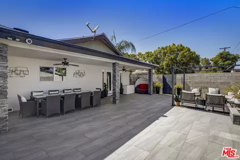 Exterior - 7932 Allott Ave, Panorama City, CA 91402 photo 9 of 17