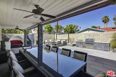 Exterior - 7932 Allott Ave, Panorama City, CA 91402 photo 10 of 17