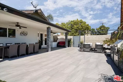 Exterior - 7932 Allott Ave, Panorama City, CA 91402 photo 14 of 17