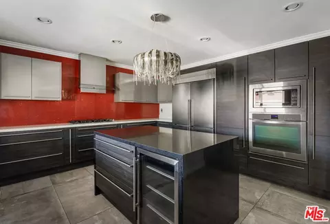 Kitchen - 7932 Allott Ave, Panorama City, CA 91402 photo 2 of 4