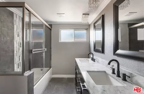 Bath - 7932 Allott Ave, Panorama City, CA 91402 photo 3 of 5