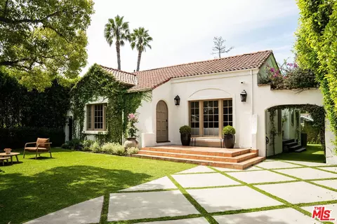 911 S Tremaine Ave, Los Angeles, CA 90019